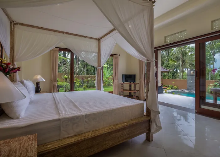Puri Astina Villa *