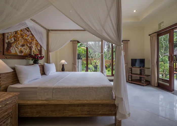 Puri Astina Villa *